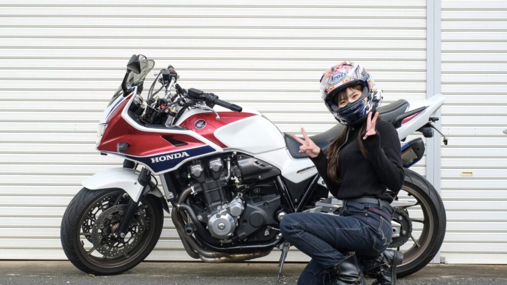 【初心者がバイクブーツを選ぶ3つの基準】足首保護が命！ のアイキャッチ画像