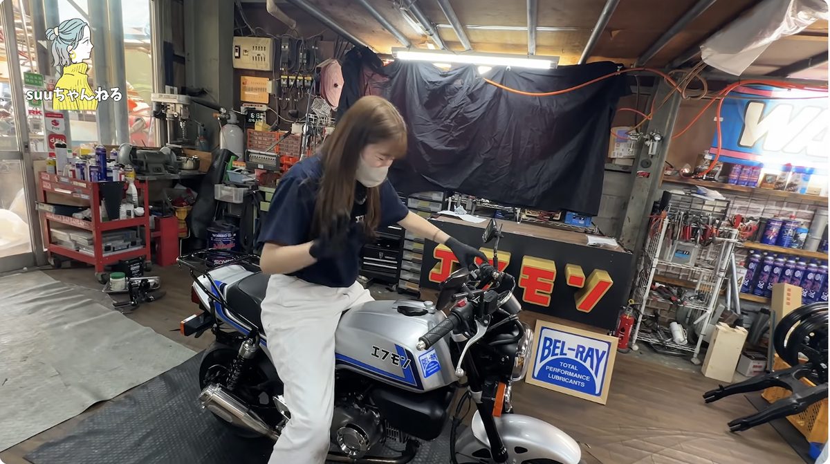 バックステップ取り付け後のモンキー125エフモン